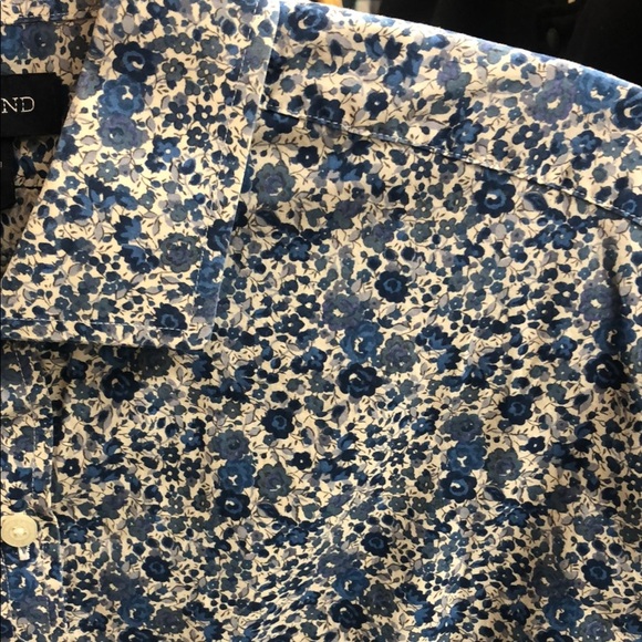 Lands' End Blue Casual Button Down Shirt with Floral Print - Picture 4 of 5